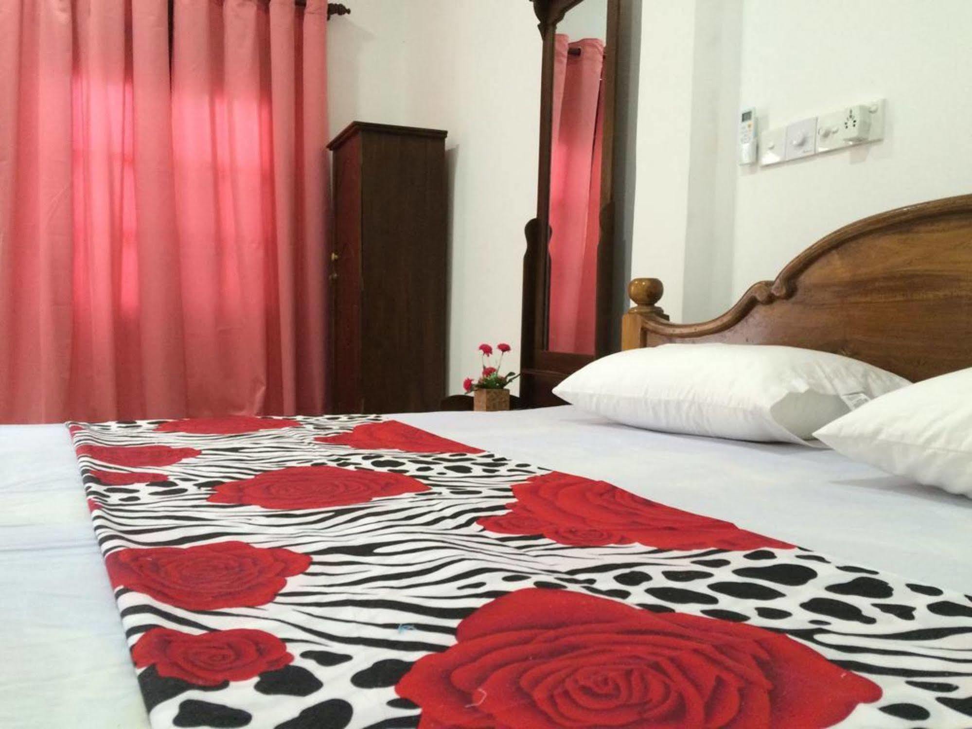 Sun Rest Mirissa 호텔 Banduramulla 외부 사진
