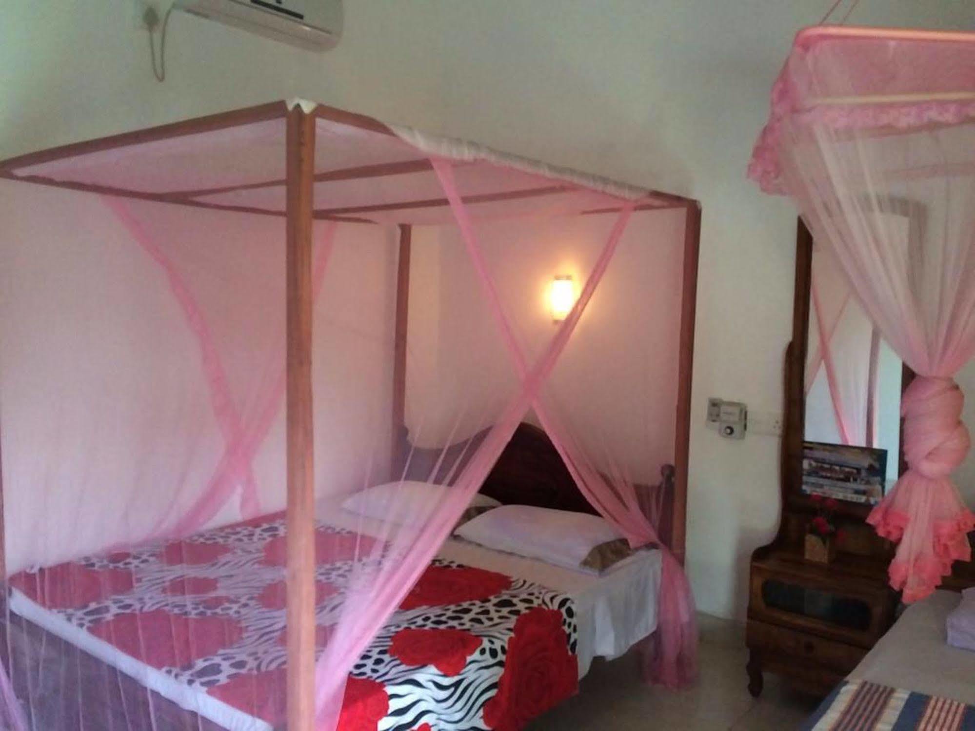 Sun Rest Mirissa 호텔 Banduramulla 외부 사진